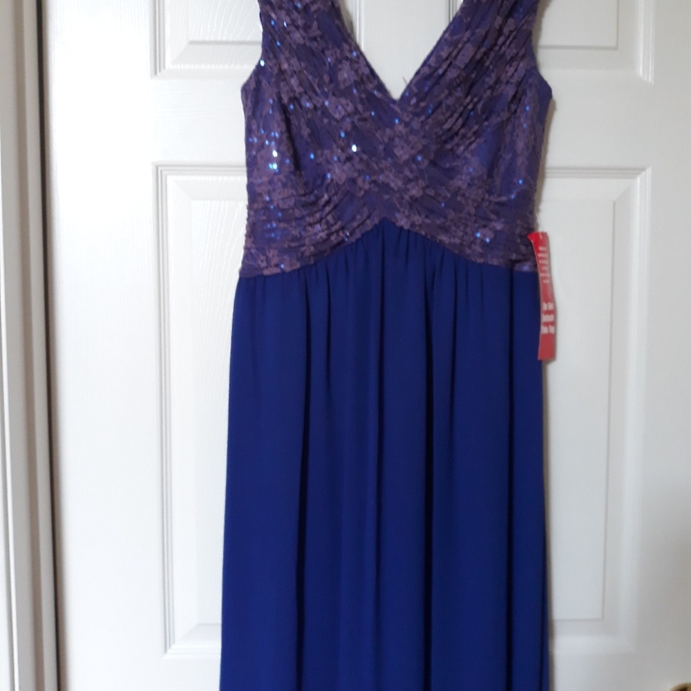 New Long maxi gown never worn size 6